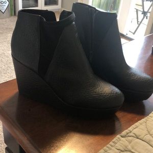 Platform wedge booties